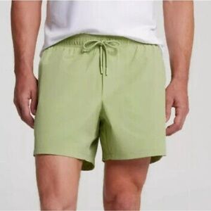 VRST Men's Green Seedling Everyday Shorts Size Small